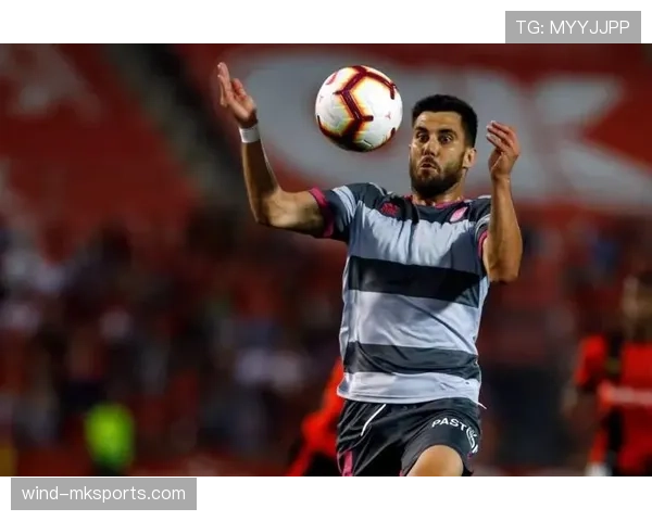 格拉纳达中场组织能力显著提升,助球队豪取连胜展现全新战术风貌 格拉纳达中场组织能力显著提升,助球队豪取连胜展现全新战术风貌